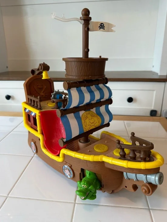 Disney Jake & The Neverland Pirate Ship & Telescope Lot -Ship Talks & Sings 2011 - Picture 8 of 11